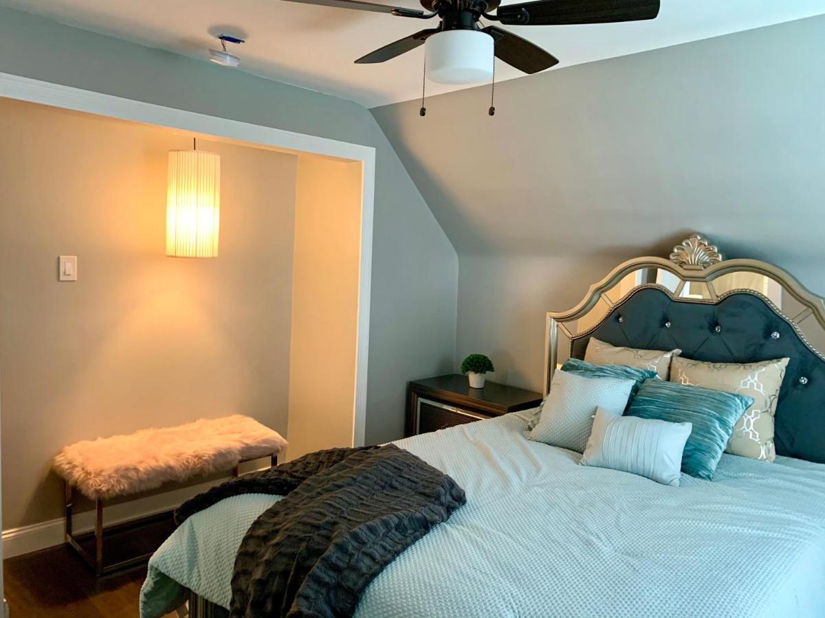 The Oakwood Cottage- With Private Yard & Parking, Minutes From Falls & Casino By Niagara Hospitality Niagara Falls Extérieur photo